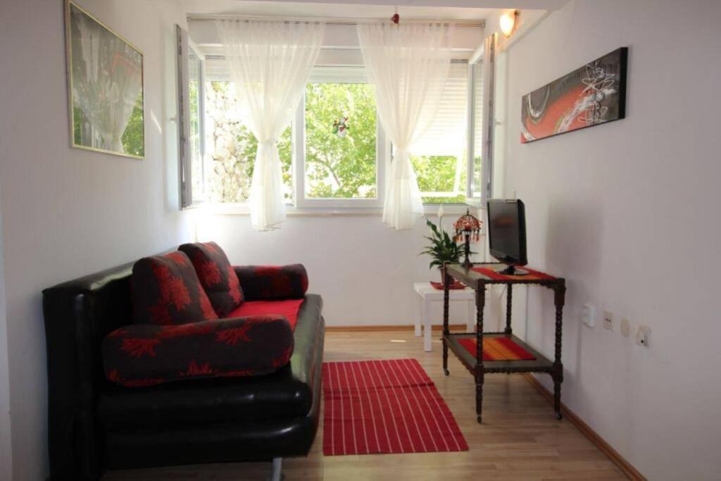 Old City/Beach 13 Minutes Away, Parking, For 4 Сплит Екстериор снимка